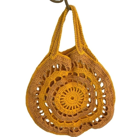 Little Round Crochet Hand Bag in Yellow & Neutral - Picture 4 of 7